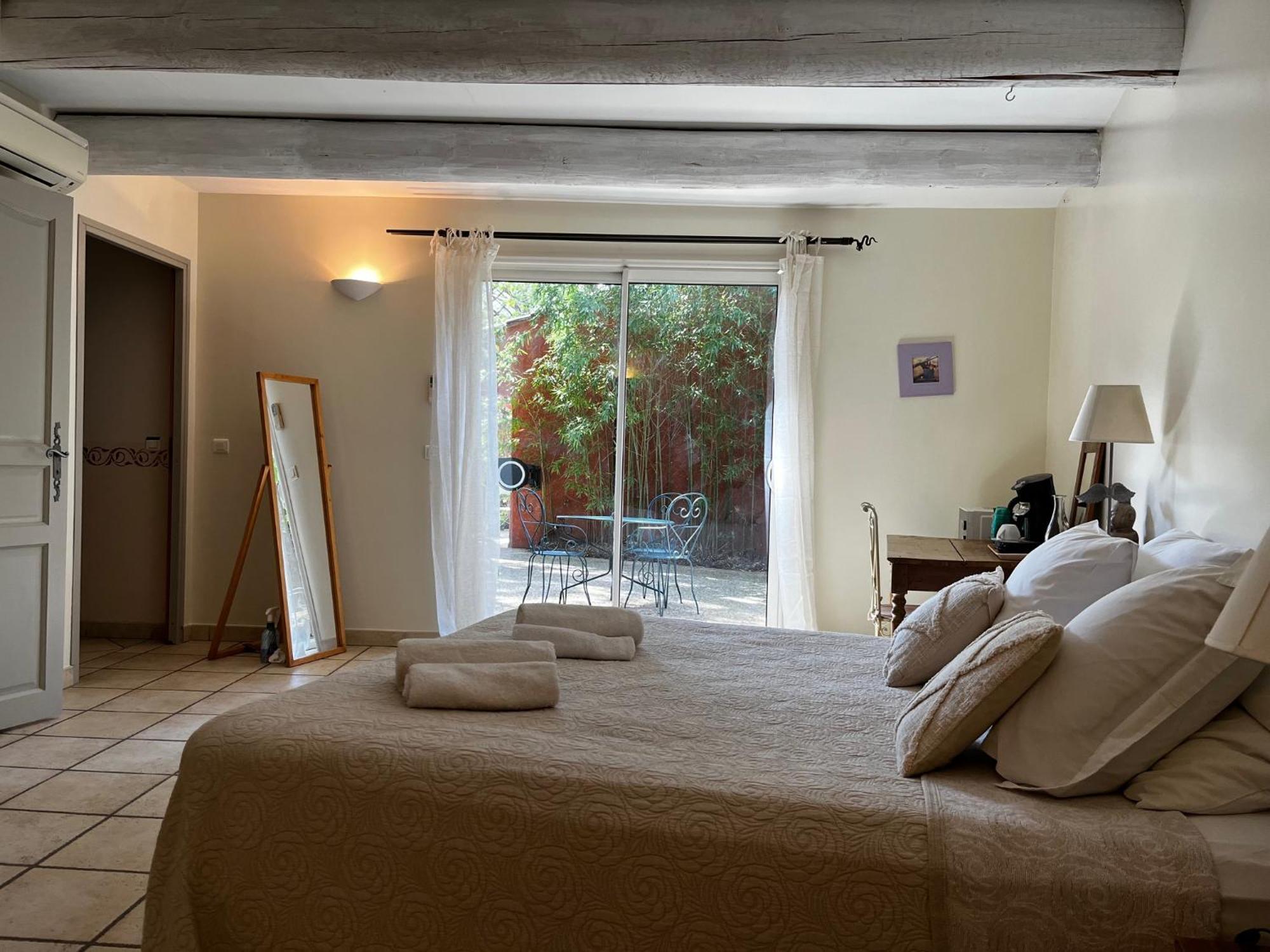Bed and Breakfast La Bastide Des Pins Castillon-du-Gard Exterior foto